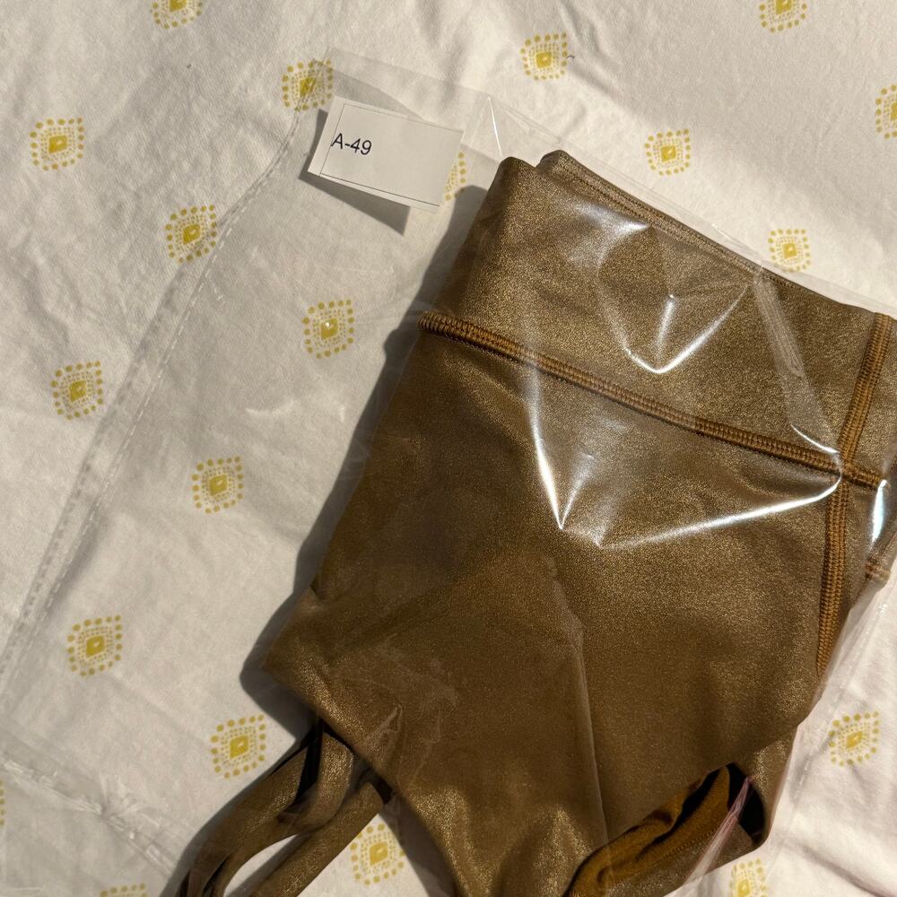 Lululemon Sports Bra Size 8 - Picture 8 of 8
